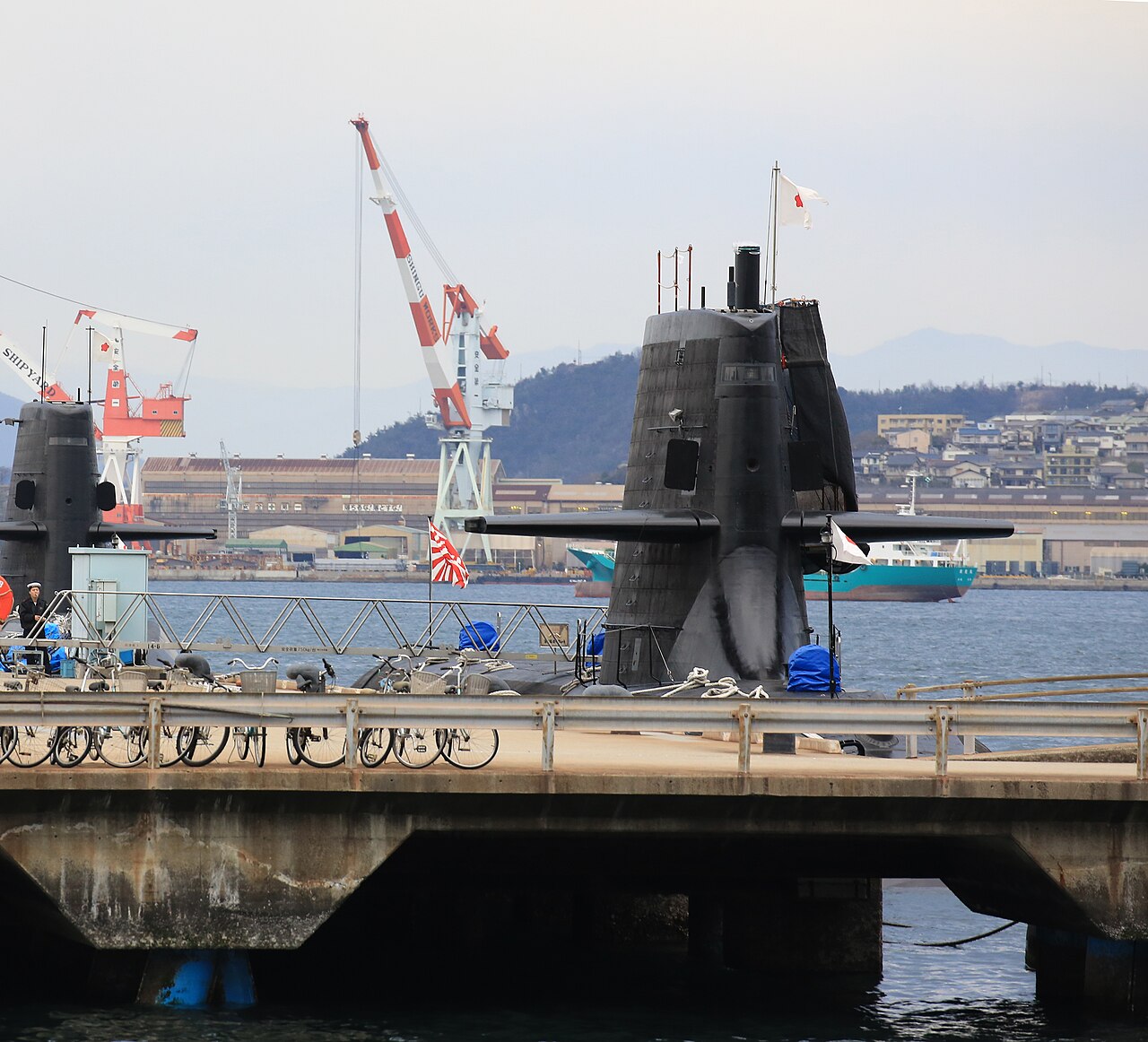 JS Sōryū (SS-501) and an Oyashio-class submarine at Kure, -22 Mar. 2013 b.jpg